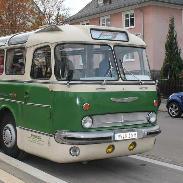 IKARUS 55 Bus mieten